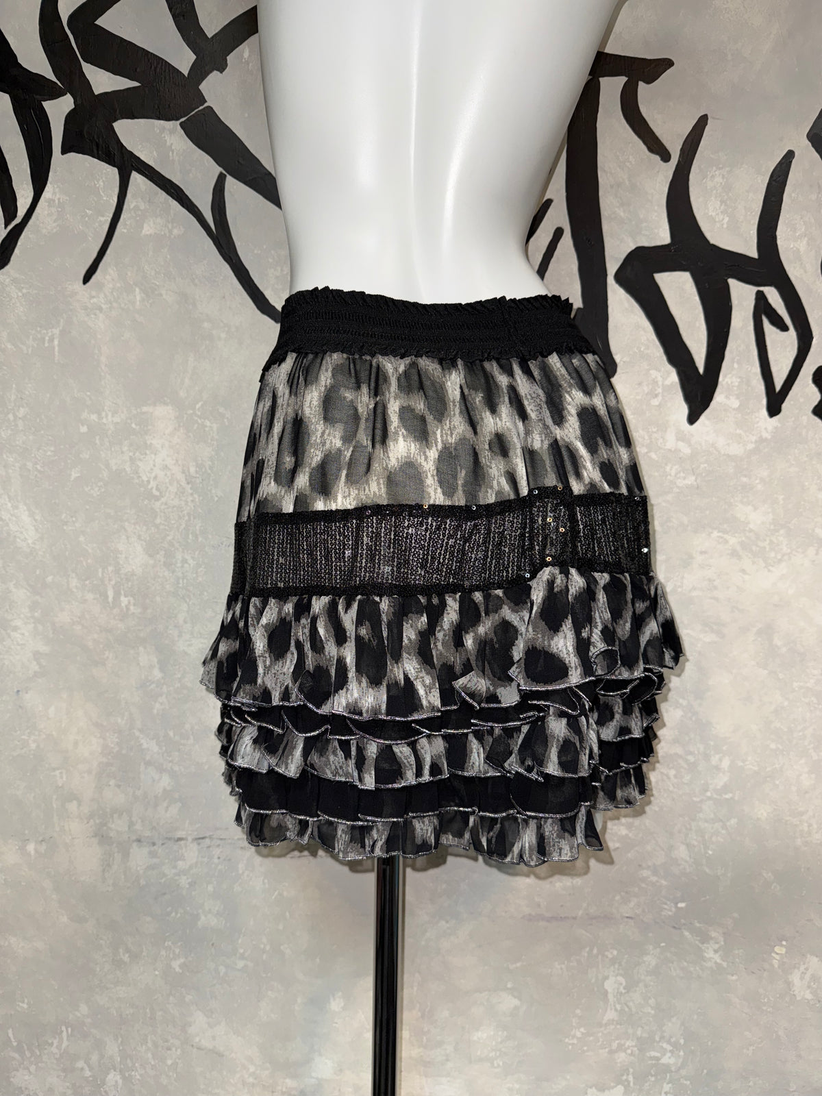 Vintage Lace Skirt 27”