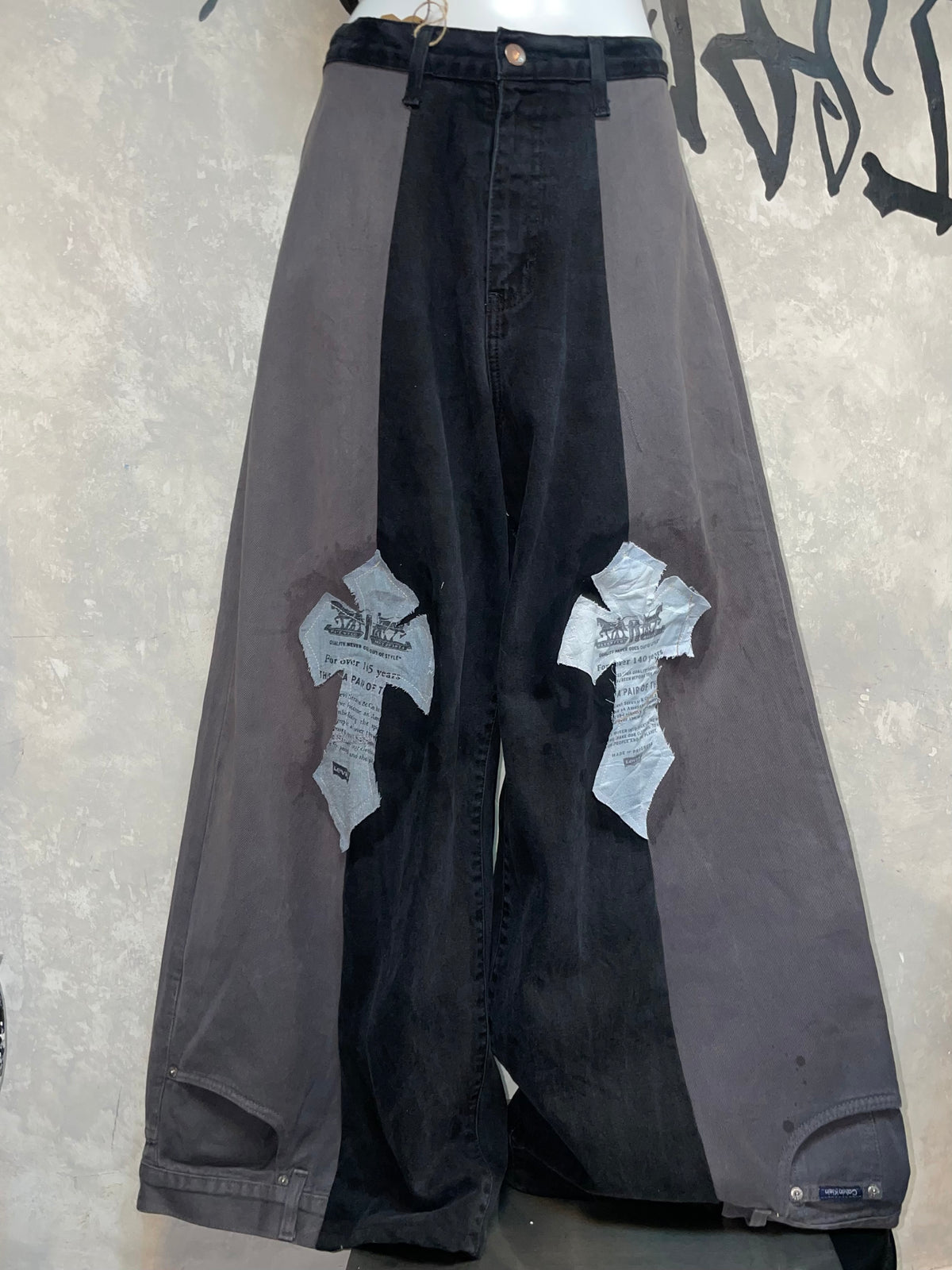 Remake Vintage Jeans (Cross On Knee//Stamped) 32” #REJCOKS05