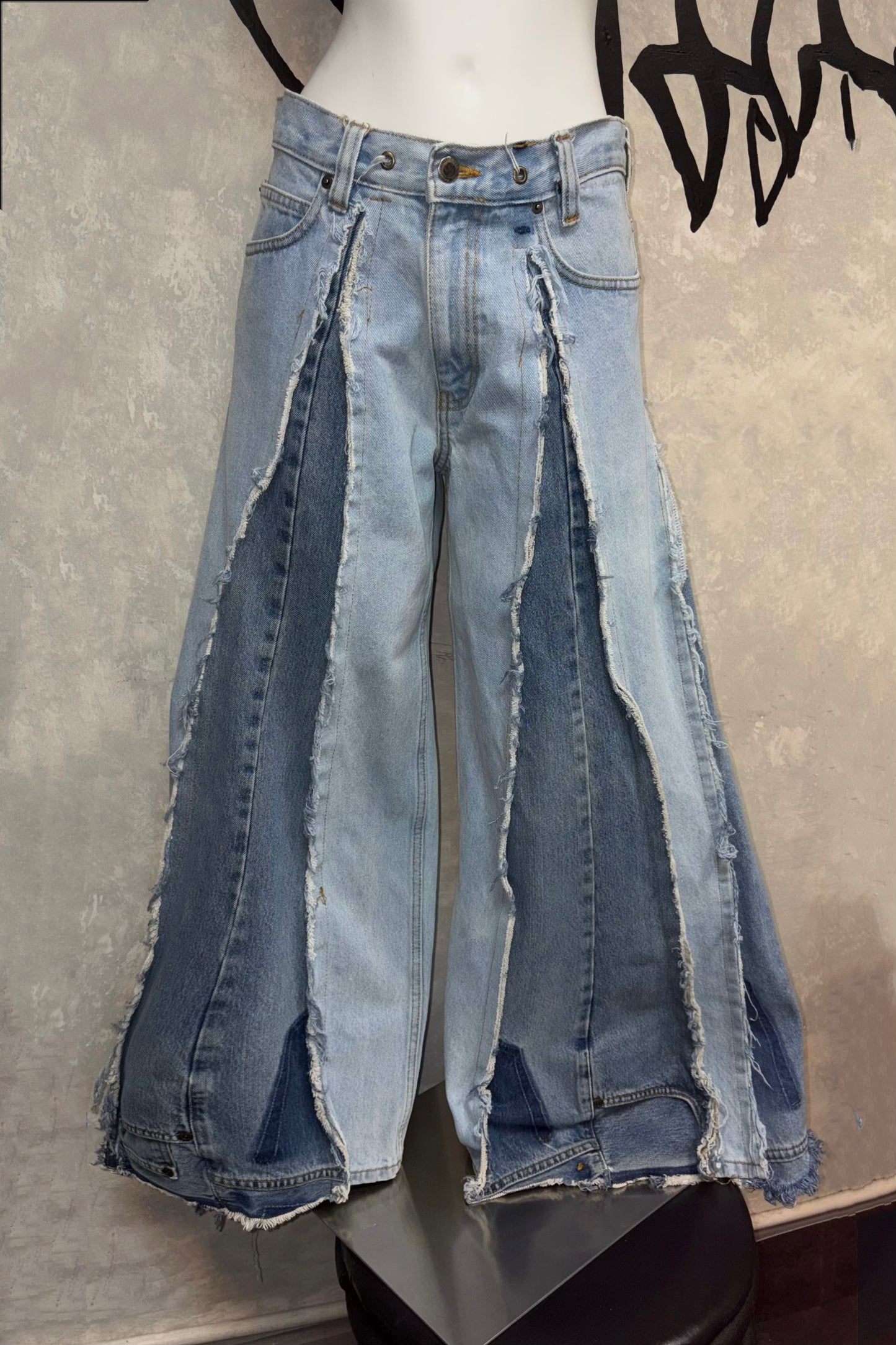 Remake Vintage Jeans (Triangle) 31” #REJTRI052