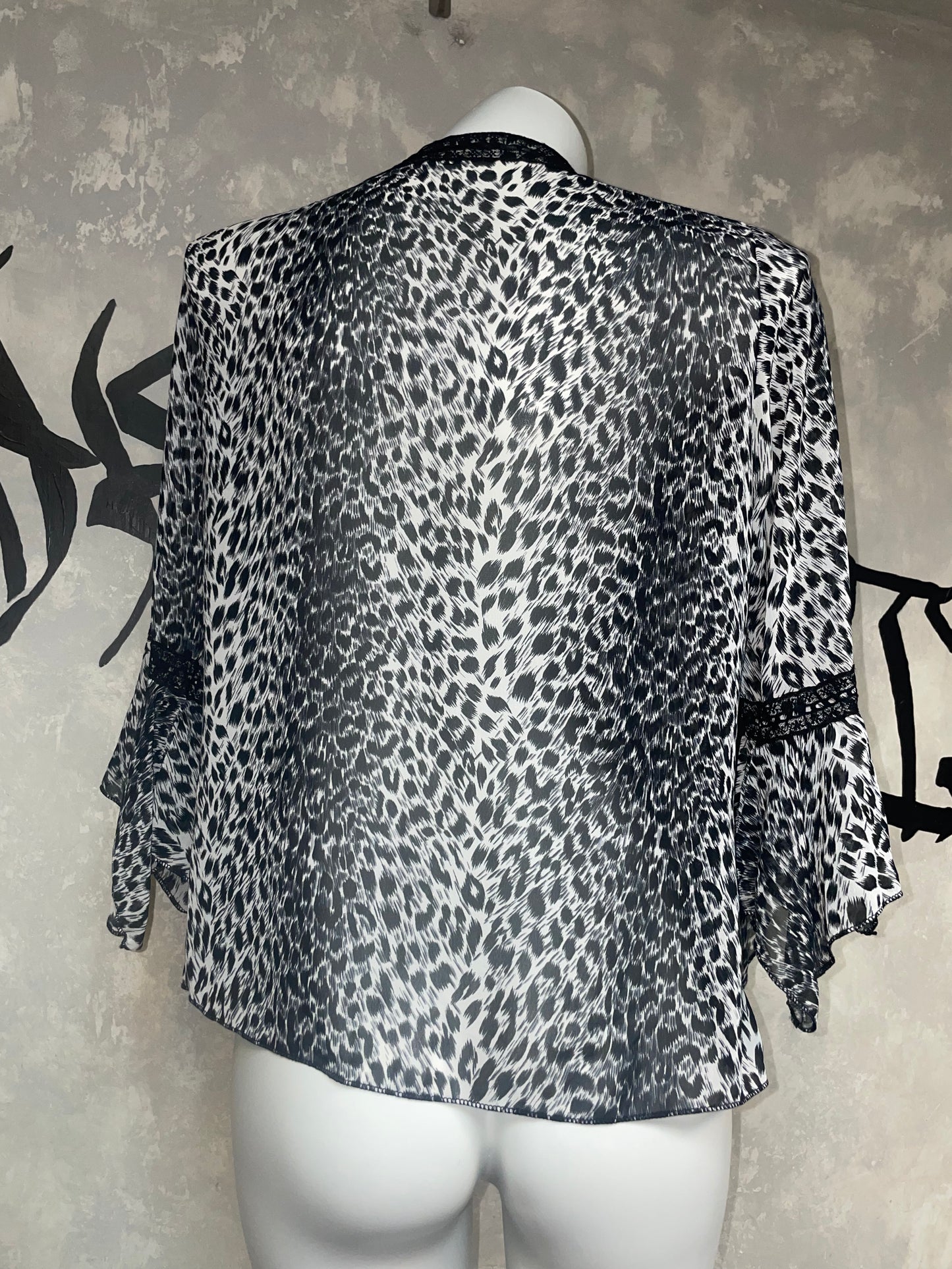 Leopard Printed Vintage Lace Top
